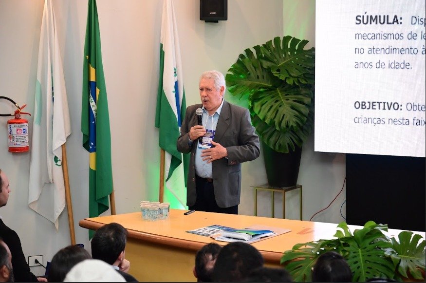 O Secretário Executivo Do Ciedepar, Prof. Jacir Machado, Ministrou Uma Palestra Sobre O Chamamento Público Para A Seleção Dos Municípios Que Serão Contemplados Com A Estruturação De Projetos De Parcerias Para Suporte A Educação Infantil