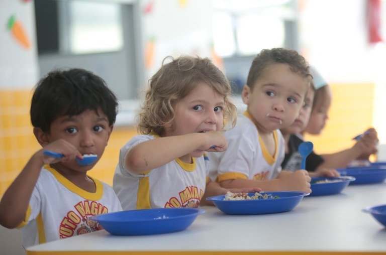 Aumento para alimentação escolar chega a 55% com novo reajuste